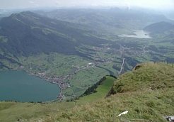Die Gemeinde Arth (ca. 10.000 EW), zwischen Lauerzer und Zuger See gelegen, umfasst die Gemeindeteile Arth, Oberarth, Goldau sowie Rigi mit Klösterli, First, Staffel und Kulm.